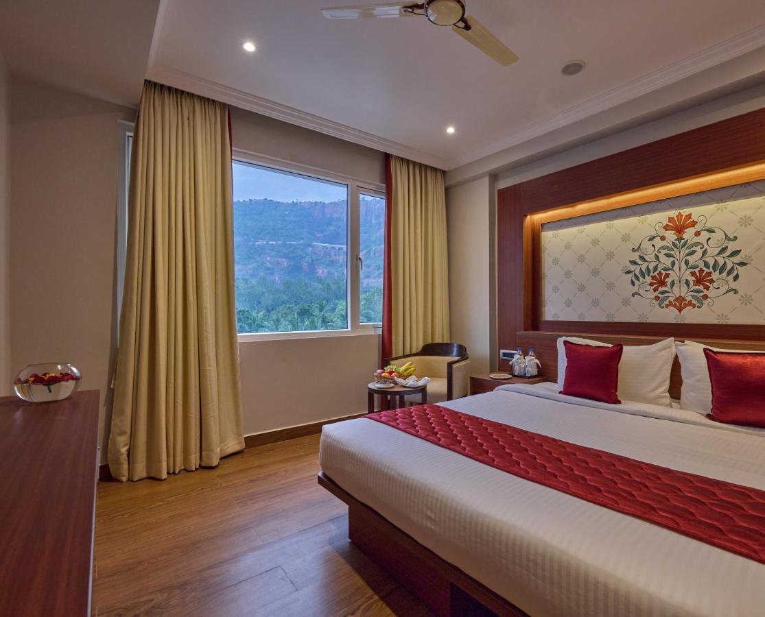Hotel Golden Tulip Tirupati Exterior foto