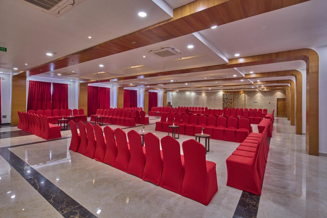 Hotel Golden Tulip Tirupati Exterior foto
